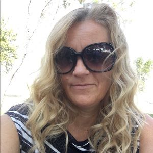 Meet your Posher, Tania